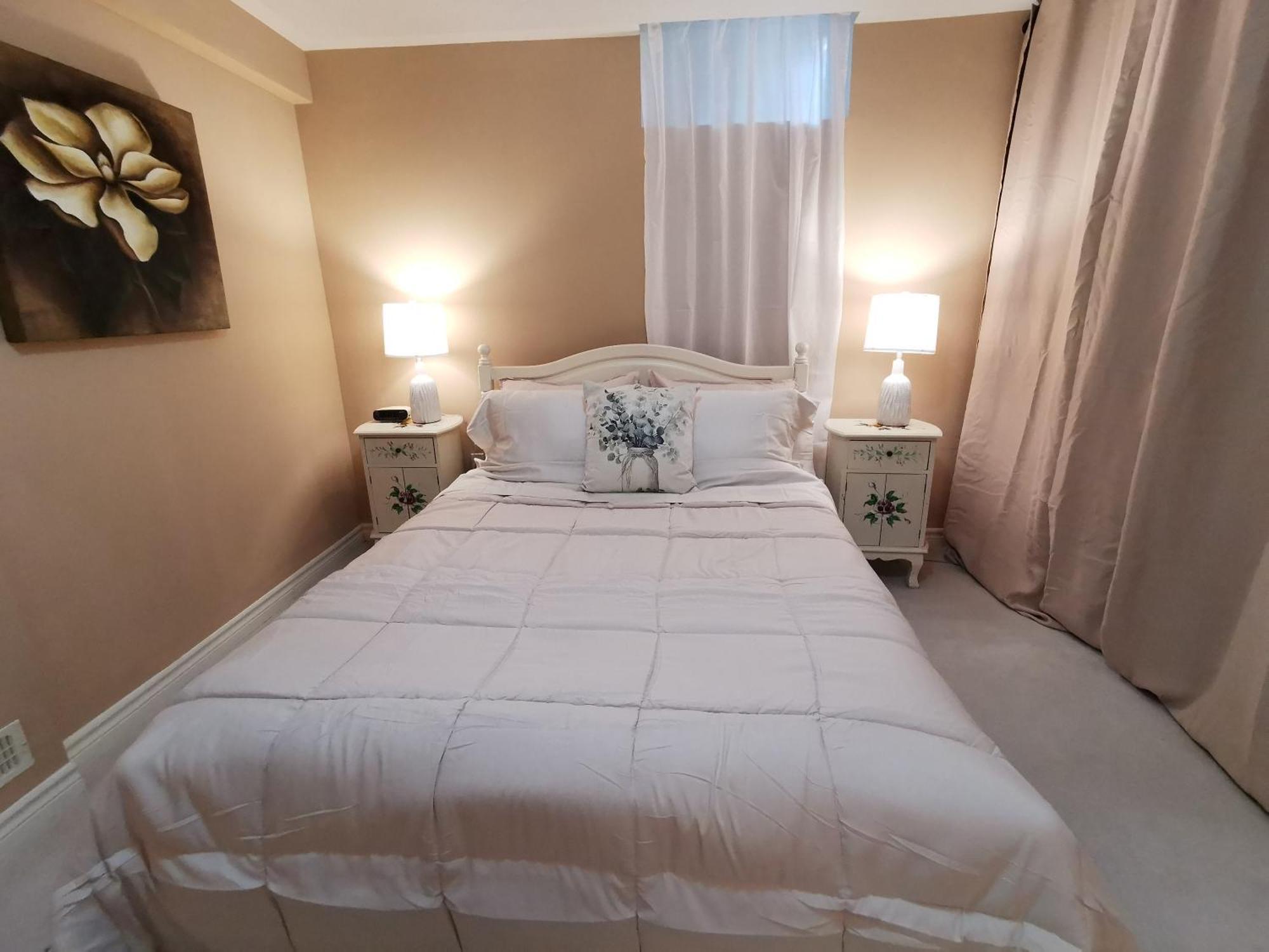 4 Bedroom 3 Washroom Charming Home In Markham With Warm Cozy Vibe Eksteriør bilde