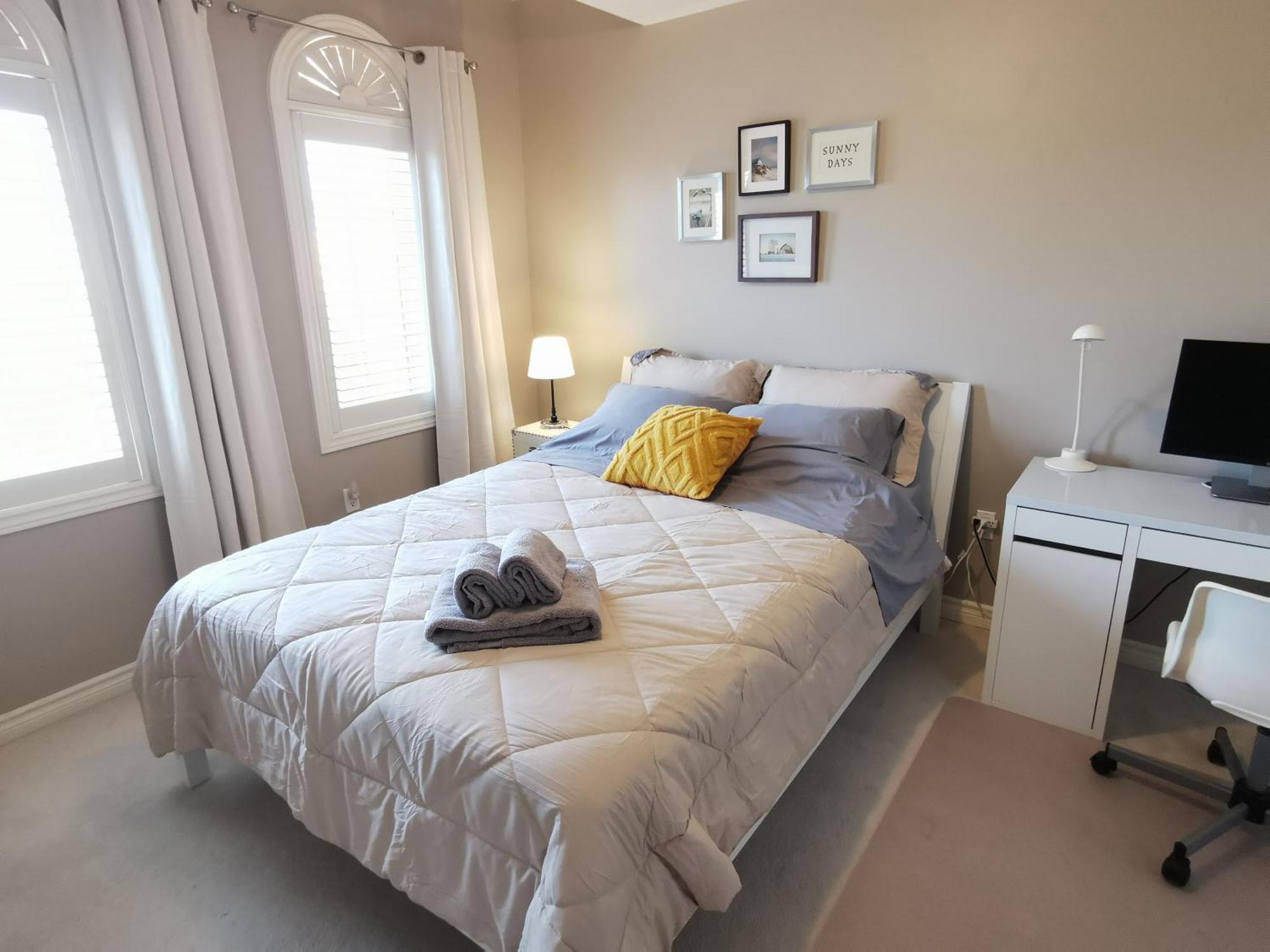 4 Bedroom 3 Washroom Charming Home In Markham With Warm Cozy Vibe Eksteriør bilde