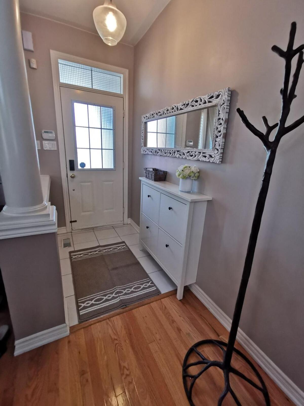 4 Bedroom 3 Washroom Charming Home In Markham With Warm Cozy Vibe Eksteriør bilde