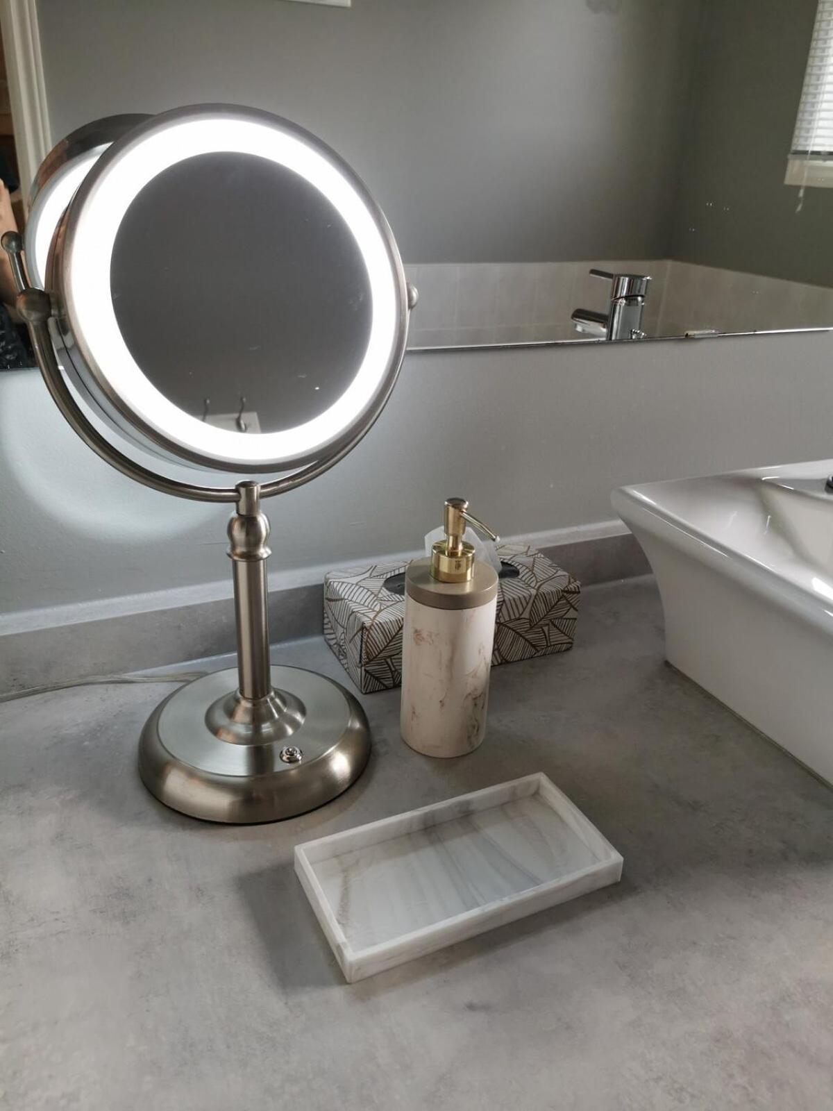 4 Bedroom 3 Washroom Charming Home In Markham With Warm Cozy Vibe Eksteriør bilde