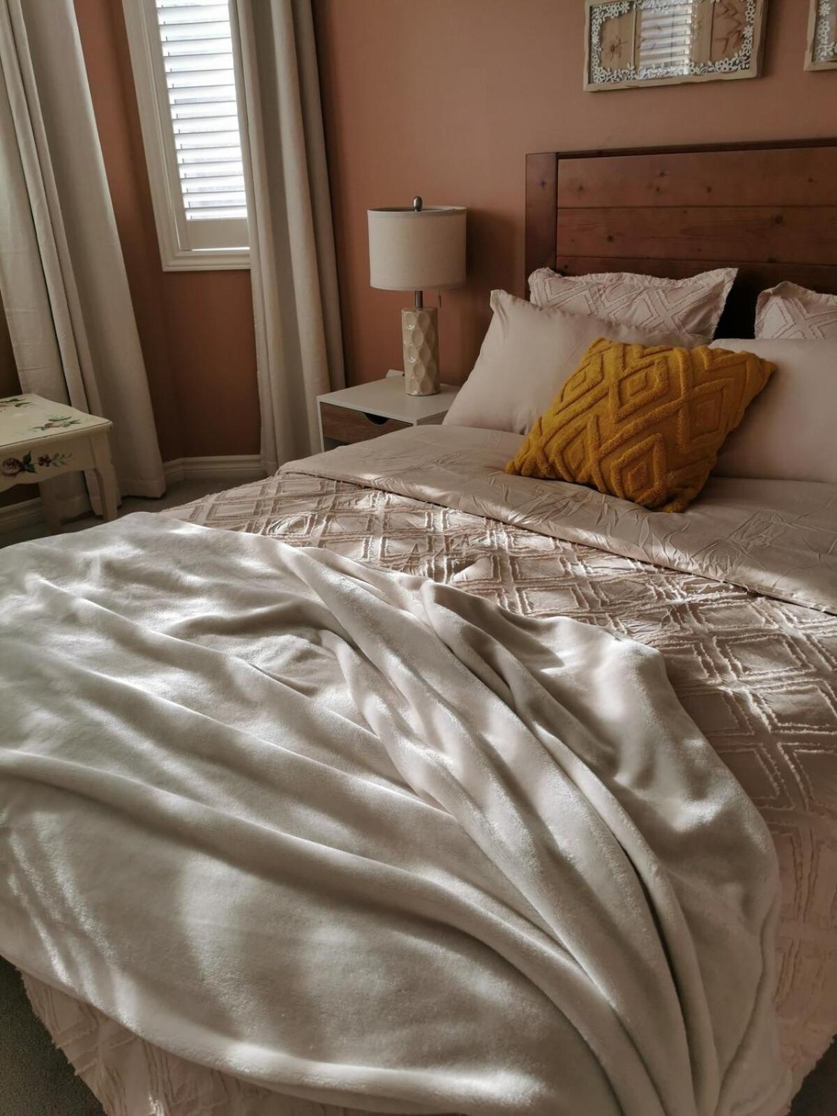 4 Bedroom 3 Washroom Charming Home In Markham With Warm Cozy Vibe Eksteriør bilde